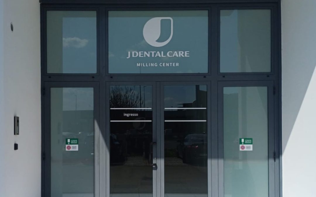 J DENTAL CARE S.R.L. (Laboratori odontoiatrici)