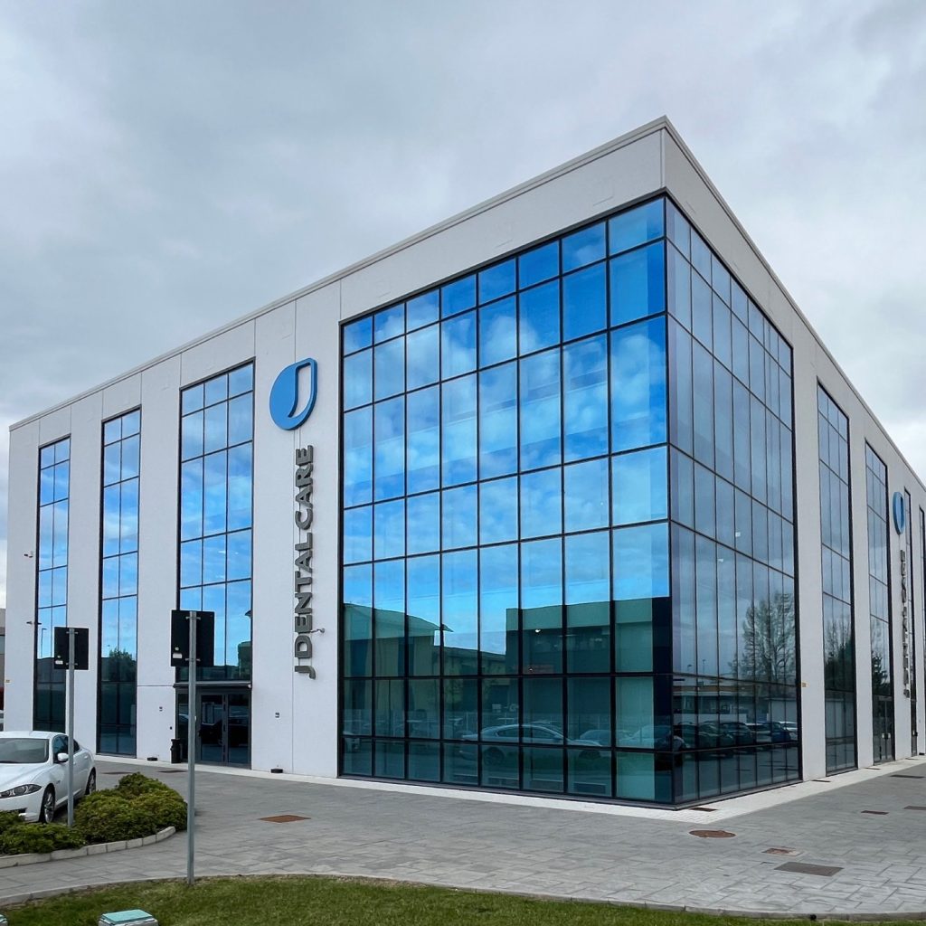 J DENTAL CARE S.R.L.